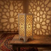 چراغ خواب طرح سنتی فیبری روکش‌دار با نور LED و اتصال مستقیم به برق ۲۲۰ ولت