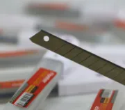 تصویر  تیغ کاتر 9 میلی متری پنتر کد CB 101